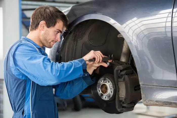 détaillants pièces auto