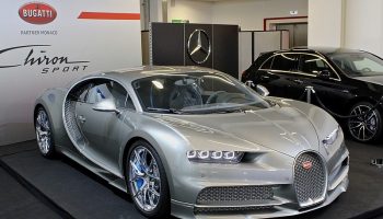 Photographie d’une Bugatti Chiron Sport illustrant l’article d’Adesa sur les voitures de série les plus rapides du monde