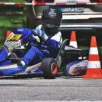 Comment choisir sa combinaison de karting ?