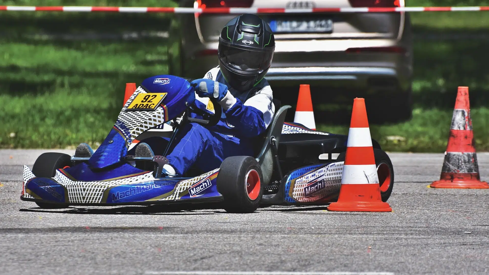 Comment choisir sa combinaison de karting ?