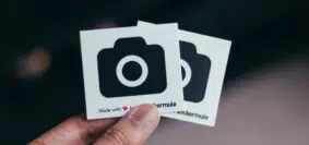 Des stickers pour sublimer le look de votre voiture