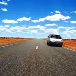 Peut-on sortir du pays avec une voiture en location longue ?
