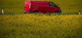 un utilitaire rouge