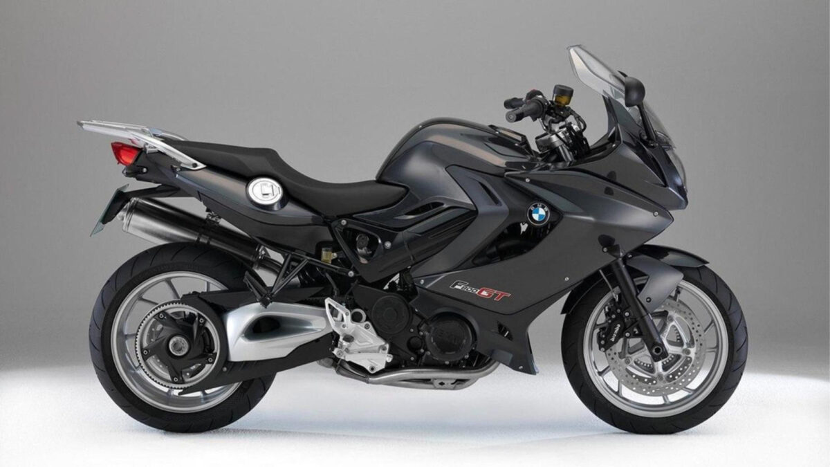 Roadsters : lequel privilégier pour une conduite sportive et confortable au quotidien ?