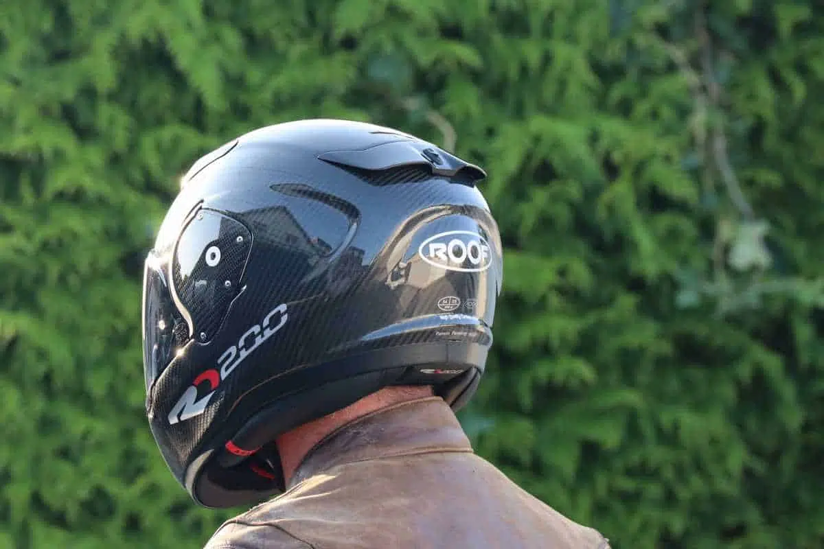 sont les critères pour choisir le casque moto Roof